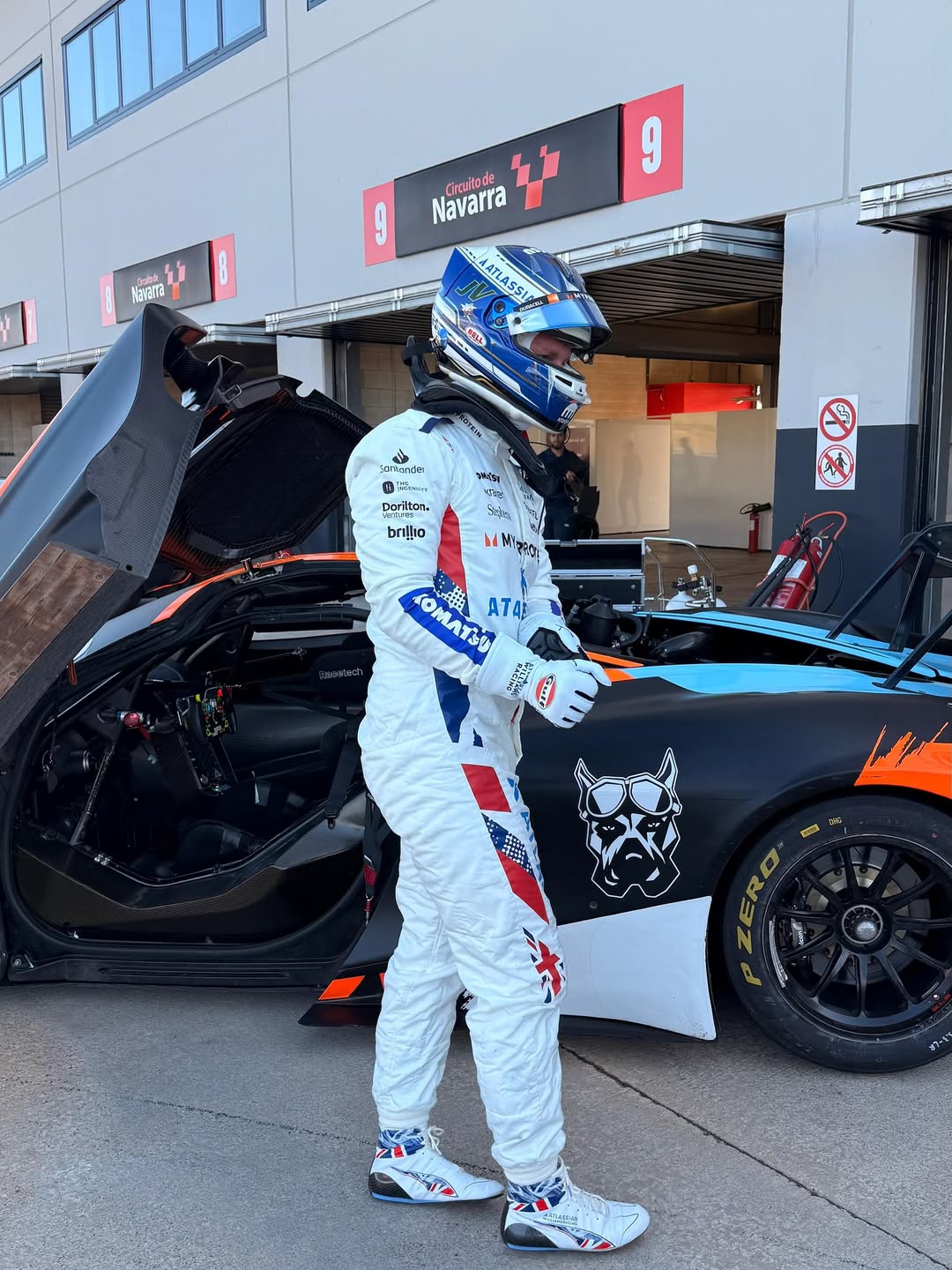 Джеймс Ваулз на тестах McLaren 720S GT3 команды Garage59 © Соцсети