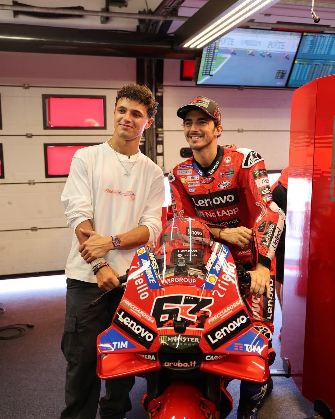 Ландо Норрис на этапе MotoGP в Мизано © Соцсети