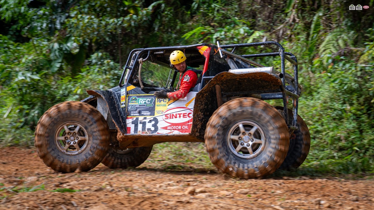 Россияне на RFC-2025 &copy; Rainforest Challenge