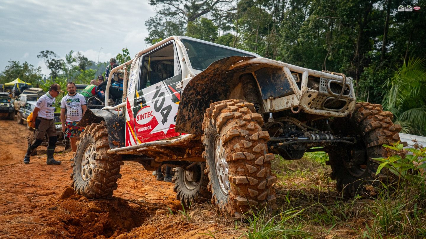Россияне на RFC-2025 &copy; Rainforest Challenge