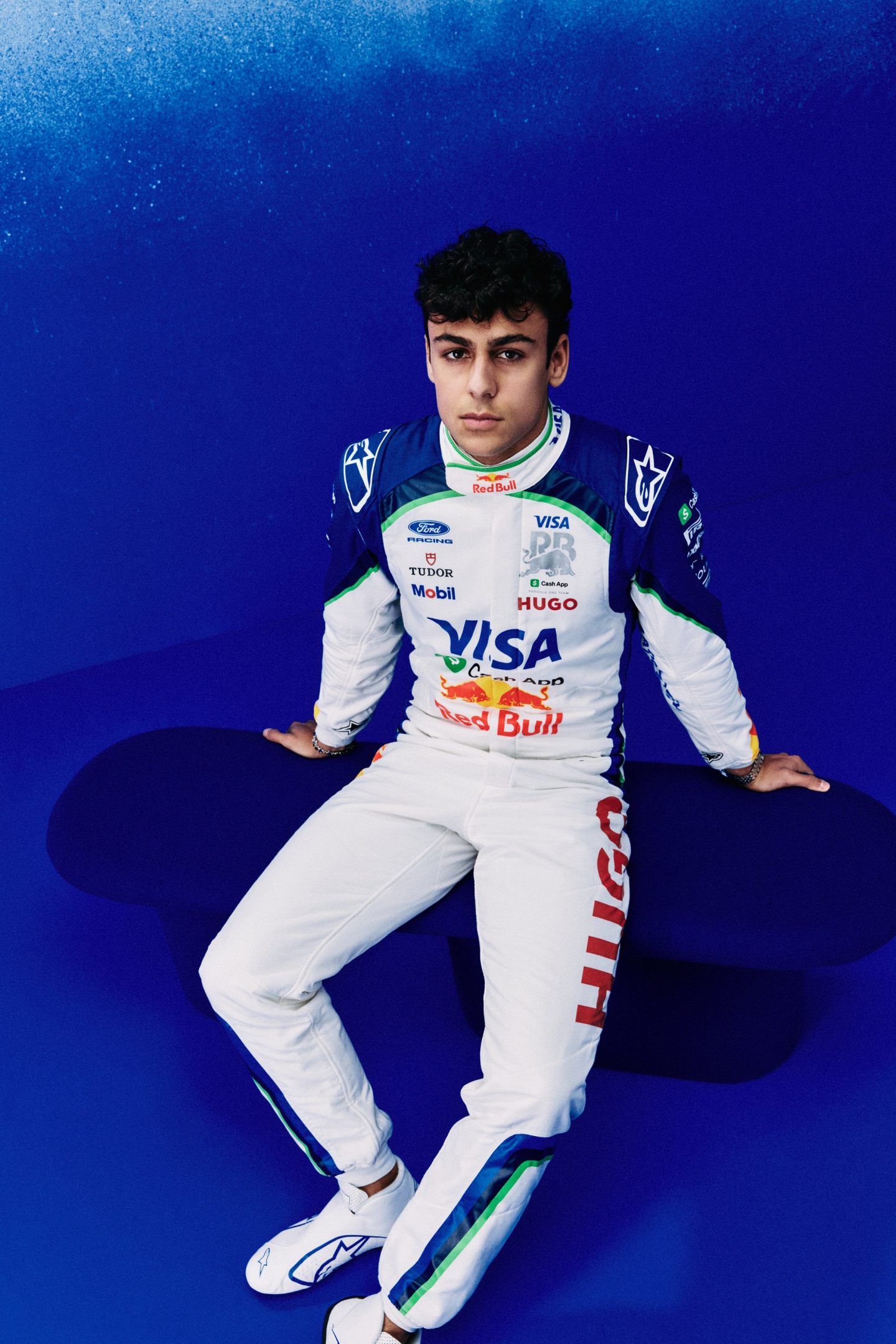 Экипировка Visa Cash App Racing Bulls на сезон-2026 &copy; Visa Cash App Racing Bulls