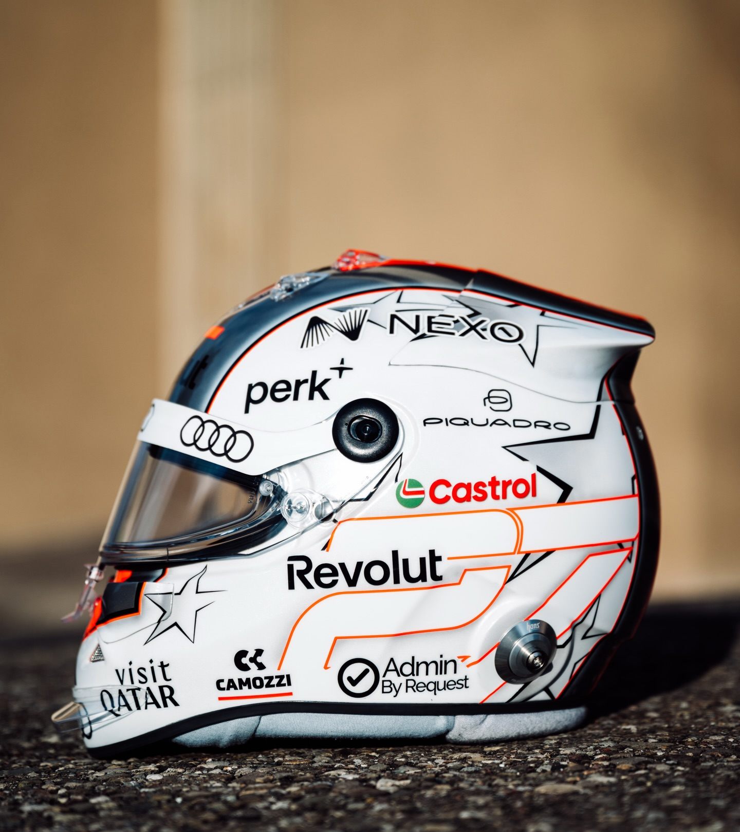 Шлем Нико Хюлькенберга на 2026 год &copy; Соцсети