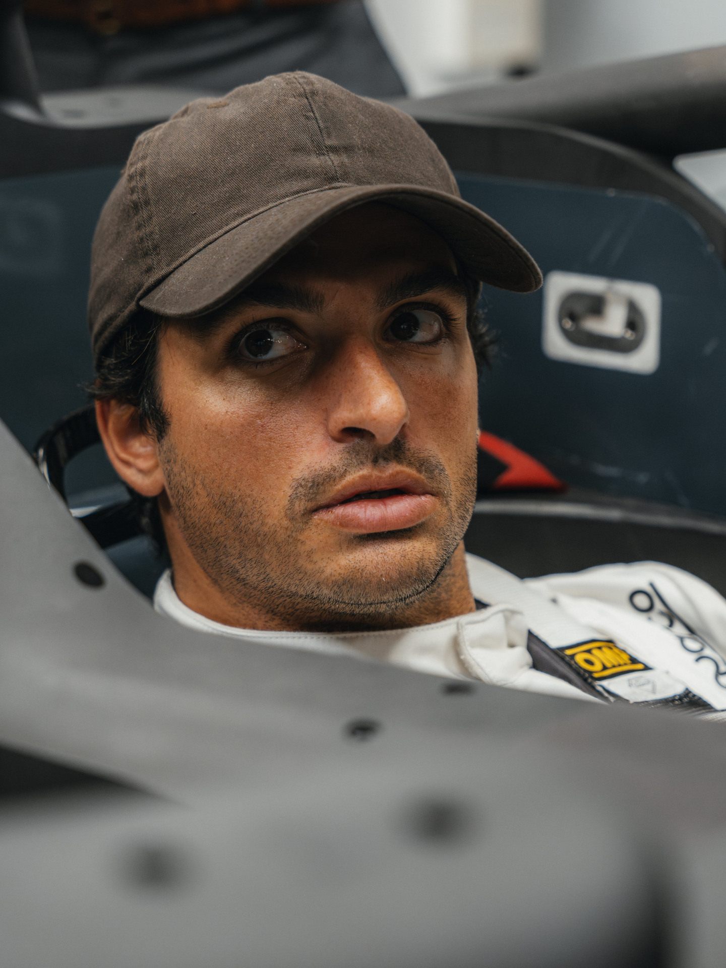 Карлос Сайнс прошёл подгонку сиденья © Соцсети