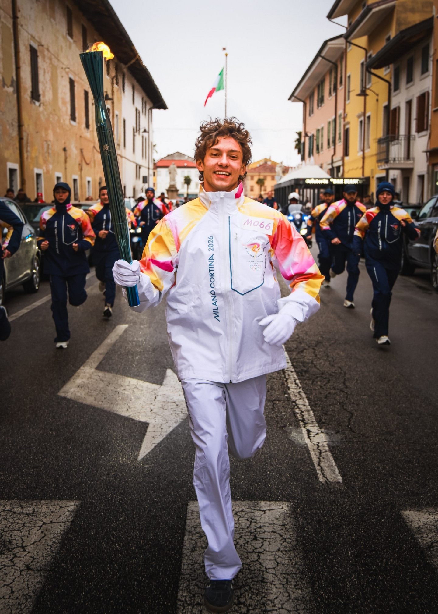 Андреа Кими Антонелли на эстафете олимпийского огня © Соцсети