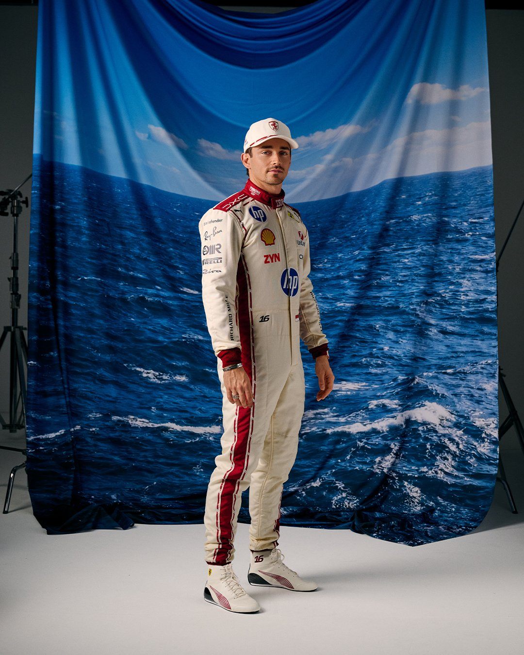 Особый комбинезон Шарля Леклера для Гран При Монако &copy; Соцсети