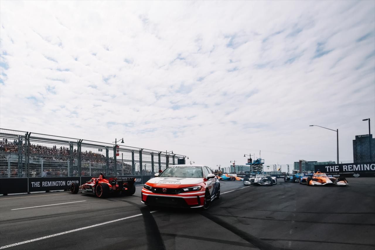 Автомобиль безопасности © IndyCar