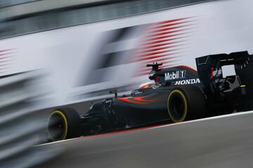 Фернандо Алонсо McLaren MP4-31 Honda