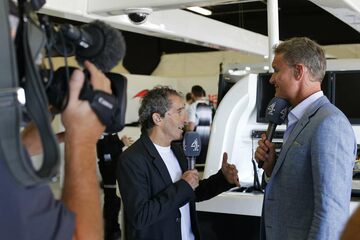 Дэвид Култхард и Ален Прост в боксах McLaren
