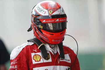 Кими Райкконен, Ferrari, в закрытом парке после квалификации