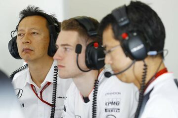 Руководитель подразделения Honda в Ф1 Юсуке Хасегава и резервный пилот McLaren Стоффель Вандорн