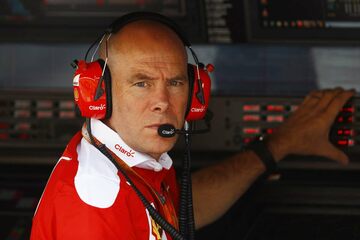 Джок Клиа, главный инженер, Ferrari. 