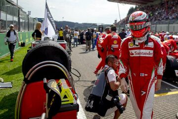 Кими Райкконен, Ferrari, на стартовой решетке