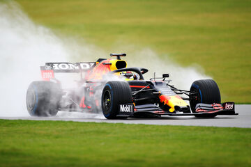 Red Bull Racing, 2021, Первые круги Серхио Переса