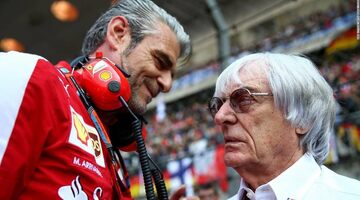 Берни Экклстоун: Ferrari должна дать бой Mercedes