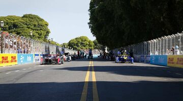 Видео: Лучшие моменты гонки Формулы E в Буэнос-Айресе