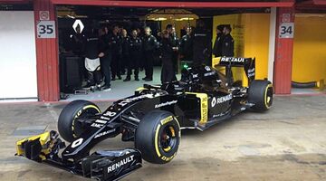 Renault показала новую машину RS16