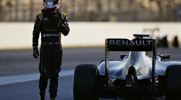 В Renault не исключают появления новой машины по ходу сезона-2016 