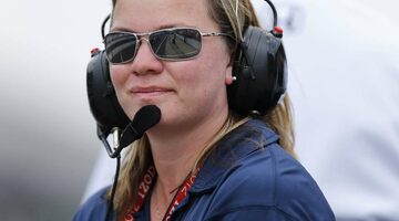 Сара Фишер станет новым водителем пейс-кара в IndyCar