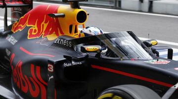 Даниэлю Риккардо понравилась концепция защиты кокпита от Red Bull Racing