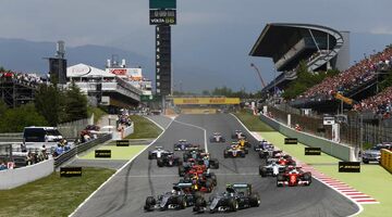 Гонщики Mercedes столкнулись на первом круге Гран При Испании