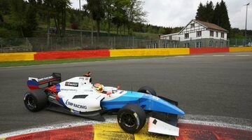 Матье Ваксивьер одержал победу во второй гонке Формулы 3.5 V8 в Спа, Оруджев – 14-й