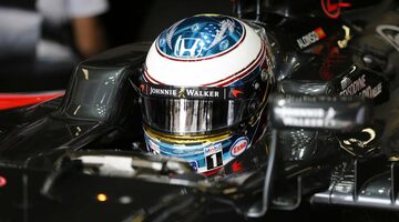FIA разрешила выбрасывать две пленки от визора шлема на трассу