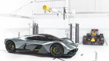 Aston Martin и Эдриан Ньюи представили свой первый автомобиль