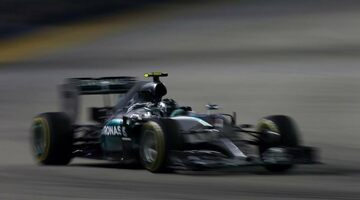 Джонни Херберт ставит на Mercedes в Сингапуре
