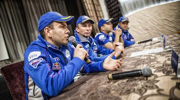 Команда КАМАЗ-мастер объявила составы экипажей на ралли Дакар-2017 и Африка Эко Рейс-2017