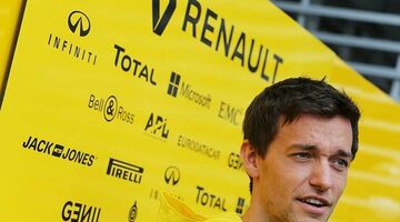 Официально: Джолион Палмер продолжит выступать за Renault в сезоне-2017
