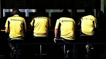 Renault не будет искать замену Фредерику Вассёру