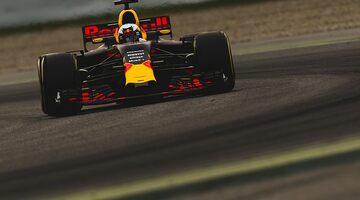 Даниэль Риккардо: В начале сезона лидировать будут Mercedes и Ferrari