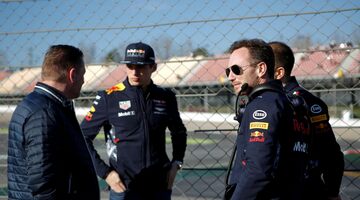 Кристиан Хорнер: Надеюсь, что чемпионом мира-2017 станет кто-то из пилотов Red Bull Racing