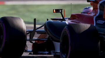 Фернандо Алонсо отказался комментировать возможный переход McLaren на двигатели Mercedes