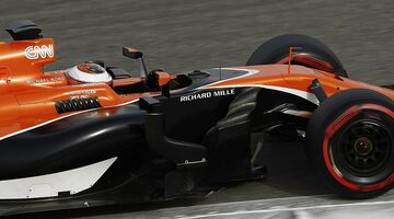 В McLaren удивлены надежностью Honda во второй день тестов