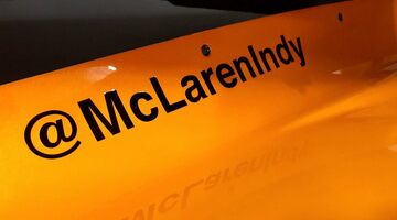 McLaren Honda Andretti показала часть ливреи на 