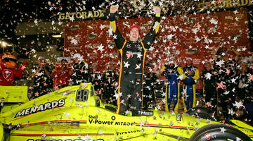 Симон Пажно выиграл гонку IndyCar в Финиксе