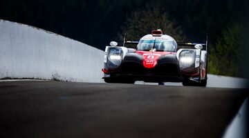 Toyota LMP1 уничтожает конкурентов из Porsche в третьей тренировке в Спа