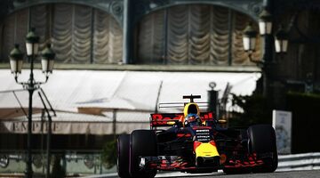 Red Bull Racing установила на свои машины T-образное крыло