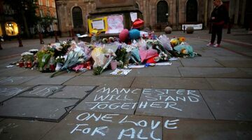 Формула 1 почтит память жертв теракта в Манчестере