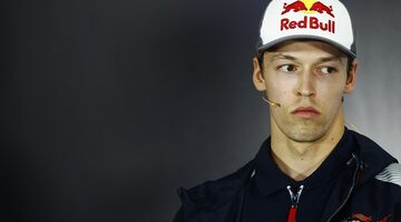 Жак Вильнёв предложил Toro Rosso отстранить от гонок Даниила Квята 