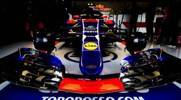 Red Bull: В Венгрии Сайнс поедет за Toro Rosso