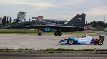 Команда гонщиков готова дать бой команде летчиков на «Фестивале скорости МАКС»