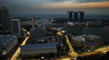Эрик Булье: В Сингапуре мы должны пробиваться в третий сегмент двумя машинами