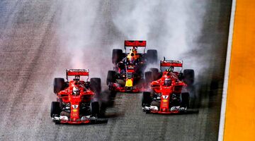 «Нет, Феттель, не так!» Итальянские СМИ о двойном сходе Ferrari на старте ГП Сингапура