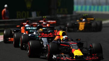 Кристиан Хорнер: Ориентиром для Renault в 2018-м будет Red Bull, а не McLaren