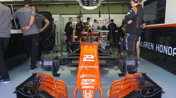 В McLaren поддержали отмену шинных тестов Pirelli в Бразилии