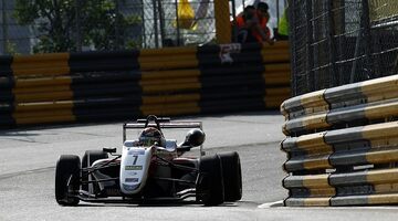 Каллум Илотт выиграл квалификационную гонку Гран При Макао Ф3