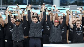Ники Лауда: В 2018-м Mercedes будет еще сложнее