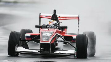 Роберт Шварцман завоевал «серебро» и два четвертых места на втором этапе Toyota Racing Series
